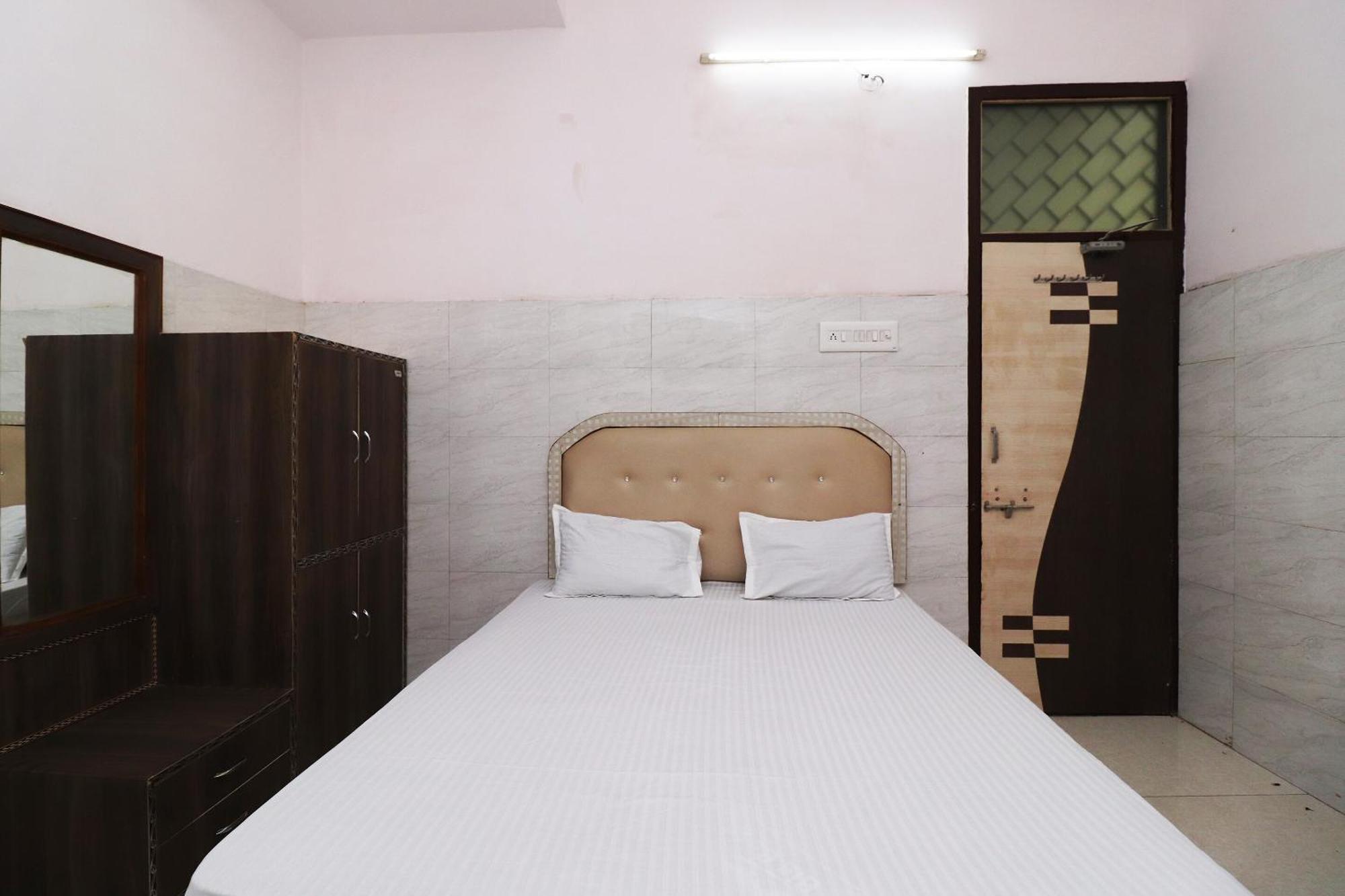 Hotel Kshama Jabalpur Exteriör bild